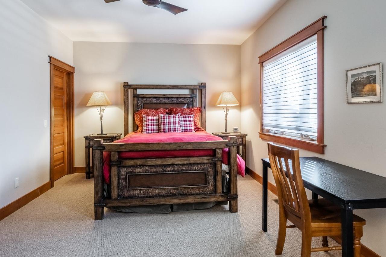 Holiday home Newly Updated Red Slate 4 Is A 4 Bedrm 3 Full Bathrm Townhome Close To Canyon That Sleeps 10