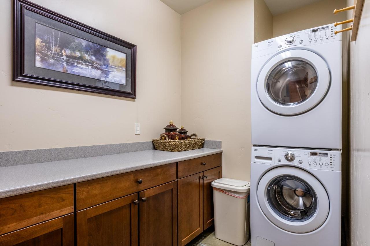 Holiday home Newly Updated Red Slate 4 Is A 4 Bedrm 3 Full Bathrm Townhome Close To Canyon That Sleeps 10 *